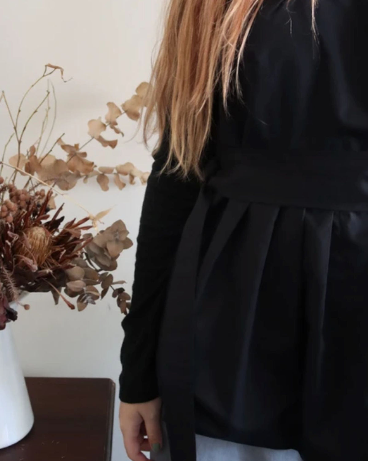 Melaleuca Rise Tapbank in Cotton in Black Colour in Long Sleeves Front View